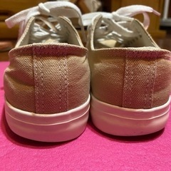 スニーカー 24.0 キャンバス 紐 履きやすいの画像