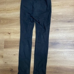 GU  黒パンツ　67の画像