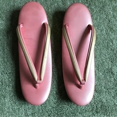踵の低い草履（未使用）