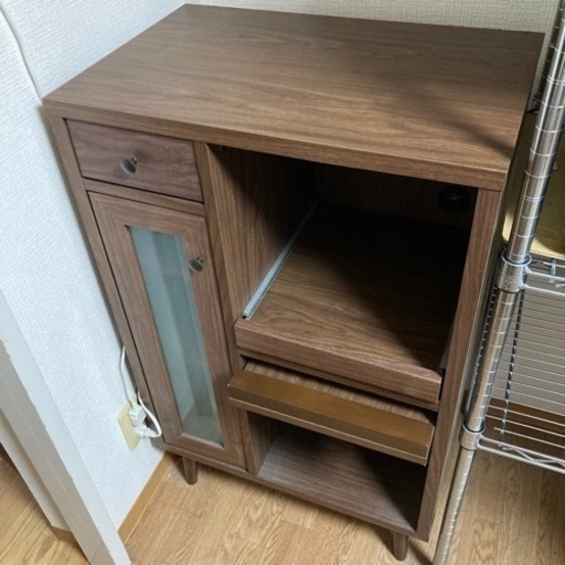 ダークブラウン　棚