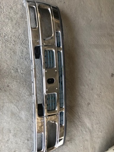 旧いすゞギガバンパー社外品美品