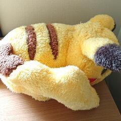 ピカチュウ ぬいぐるみ の画像