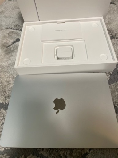 MacBook Air m2 2022 シルバー　16GB/512GB