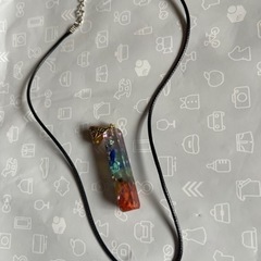 新品未開封未使用❗️アクセサリー幸運宝石ペンダントネックレス　樹脂巻きの画像
