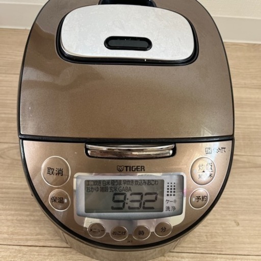 【決定】炊飯器　数回使用のみ　2022年製
