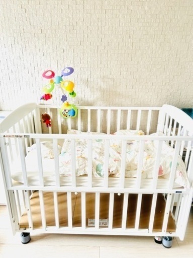 カトージベビーベッド、お布団、メリー　まとめて