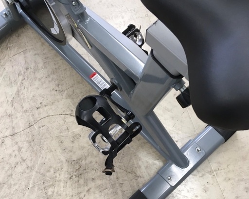 J2660 美品 MANGO エアロバイク フィットネスバイク スピンバイク 家庭用エクササイズバイク調節可能 室内バイク有酸素運動ルームバイク自転車 ダイエットマシン 健康運動器具 135kg耐荷重 クリーニング済み