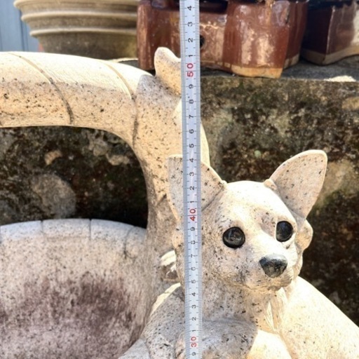 御影石　犬　籠　庭石　オブジェ　メダカ鉢　