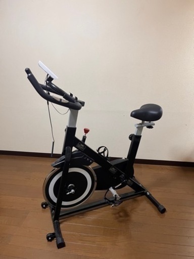 BARWING エアロバイク　ほぼ未使用　心拍測定　距離測定　スマホ・ドリンクホルダーあり