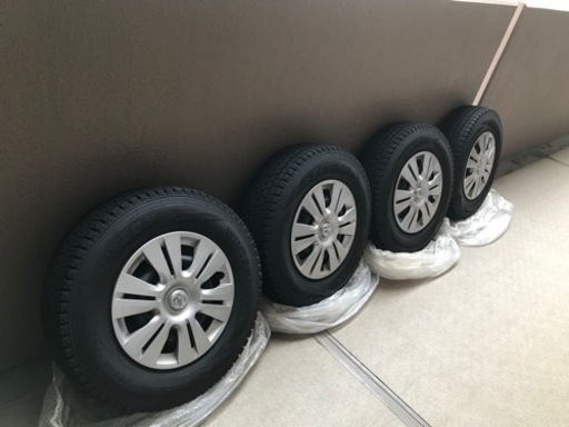 キャラバン、ハイエース用15インチスタッドレスタイヤ