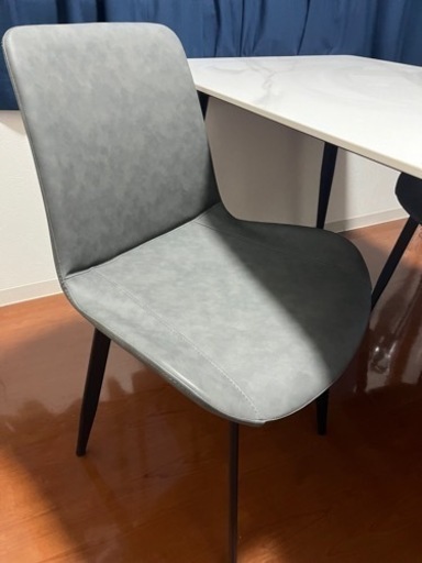 【定価５万】【美品】ダイニングテーブル、椅子×2