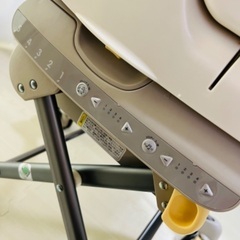 コンビ　電動ハイローチェアの画像