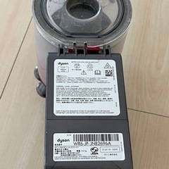 ダイソンコードレスクリーナー　SV10ジャンク品の画像
