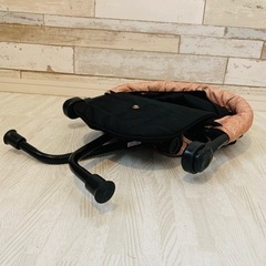 ベビーテーブルチェア/コンパクトに折りたたみ/持ち運び簡単の画像