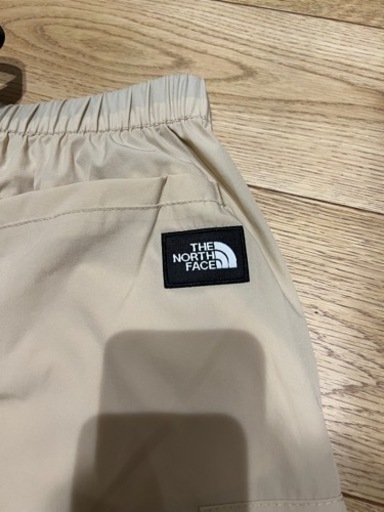 ノースフェイス　ハーフパンツ　XL ベージュ　未使用品