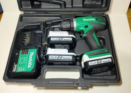 【再出品】　MAKITA　マキタ14.4V　ドライバードリル　バッテリー３個付き