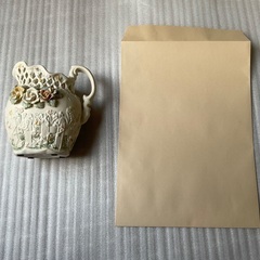 かわいい陶器の花瓶の画像