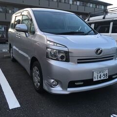 【スロープ付福祉車両】トヨタ ヴォクシー 低走行距離の車いす対応車！