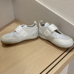 アシックス　室内履き　15cm カーズワッペン付きの画像