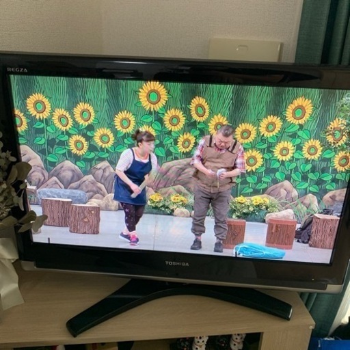 テレビ　32型