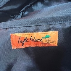 レフトアローンリュックの画像