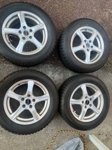 アルミスタッドレス 215/60r16 ブリジストン