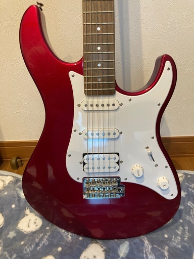 YAMAHA Pacifica 012