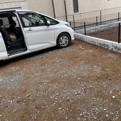 人工芝用の整地作業できる方いらっしゃいますか？
