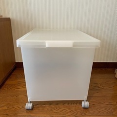 無印良品　ポリプロピレン収納ボックス・ワイド・深　ふた・キャスター付きの画像