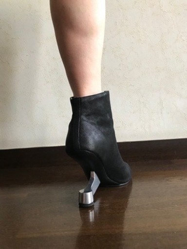 状態良い: UNITED NUDE ブラックヒール
