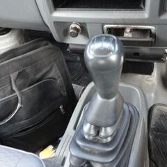 ☆彡実用車！２５ｙミニキャブCＤ』５ＭＴ！ほぼ新品タイヤ！エアコンバリ効き！ＥＴＣ！インテリキー・実検査令和７年１０月迄！の画像