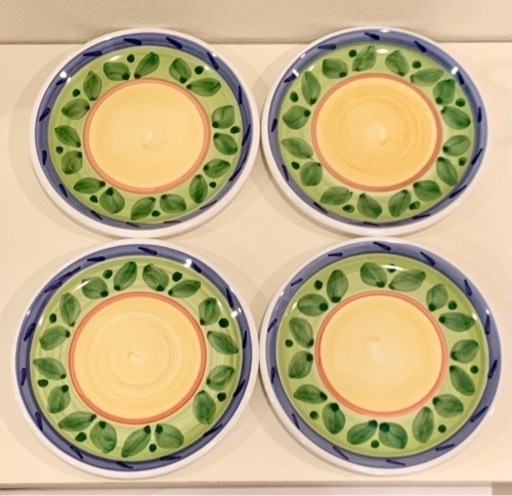 未使用 CALECA プレート 18cm 4枚セット ハンドメイド 皿 食器 イタリア製