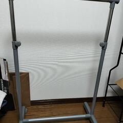 ハンガーラックの画像