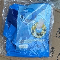 【新品】2023新しい浮き輪 うきわ 浮輪 フロート 大人用 O型 持ち手付き 厚さ 水遊び用 スイミング 夏休み 夏海遊び 水遊び プールパーティー 海水浴 日光浴 暑さ対策の画像