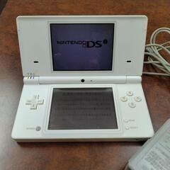 DSi 充電器・タッチペン付き
