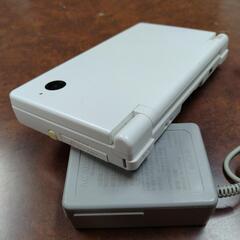 DSi 充電器・タッチペン付きの画像
