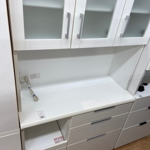 【トレファク摂津店】ニトリ3枚扉ホワイトレンジボード入荷致しました！