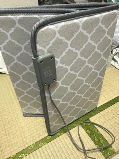 【お譲り先決定】足元用のパネルヒーター