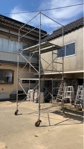 ローリングタワー　足場