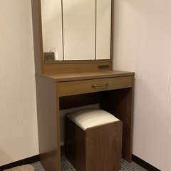 ドレッサー（コンセント付）