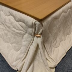 小さめこたつ/掛敷布団付ですぐ使えます/小さなテーブル59cm×59cmの画像