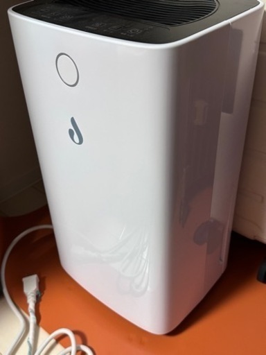 除湿機  12L/日 木造15畳・鉄筋30畳