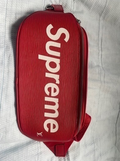 商品名：LOUIS VUITTON ルイヴィトン Supremeコラボ エピ バムバッグ