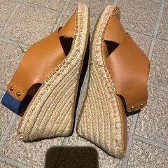 再値下げ　nouer クロスサンダル　の画像