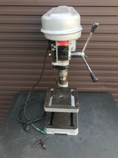 マキタ　TB130 卓上ボール盤