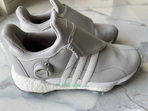 美品　adidasゴルフシューズ23.5㎝