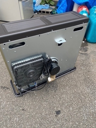 万代店　動作確認済 サンポット 密閉式石油ストーブ ゼータスイング FFR-703RX S 2021年