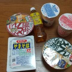 インスタント麺各種、レモンティー