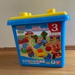 定価4180円　たのしいアンパンマンタウンバケツ