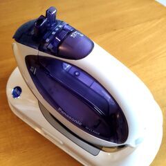 パナソニック Panasonic コードレススチームアイロン カルル NI-CL306-B 動作品 美品の画像